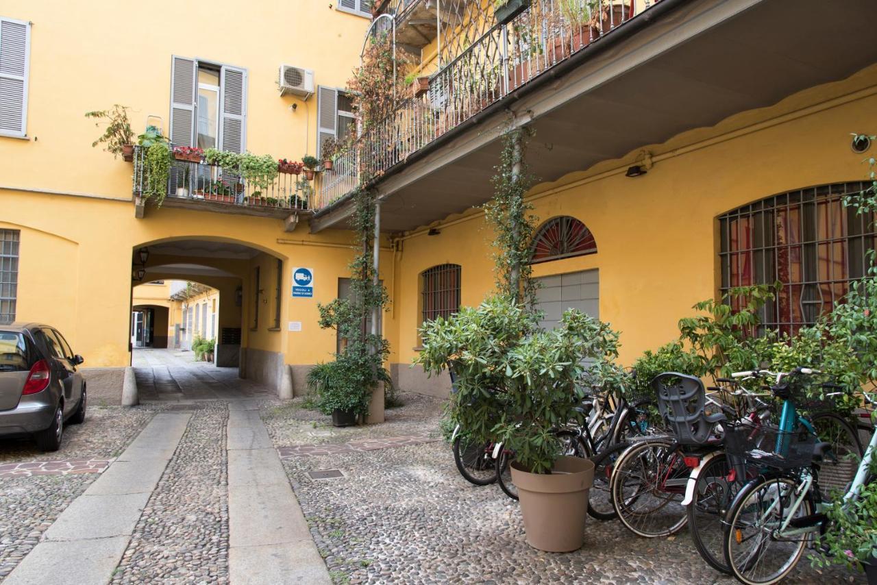 Youhosty - Col Di Lana 14 Milano Eksteriør billede